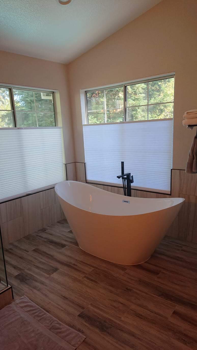 Freestanding tub bathroom